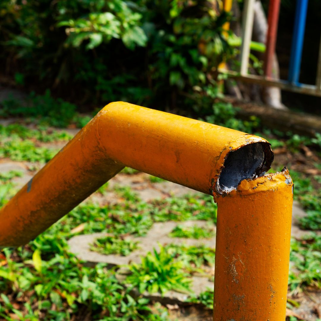 Broken pipe